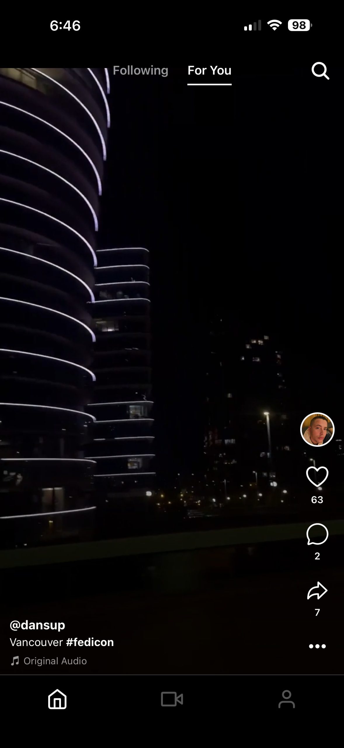 Capture de Loops, l'alternative libre à TikTok et aux Reels : les fils Pour toi et Abonnements